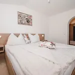 Unterwoetzlhof 4*