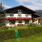 بيت ضيافة Unterwoetzlhof 4*